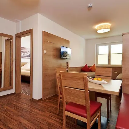 アパート Soeldenliving